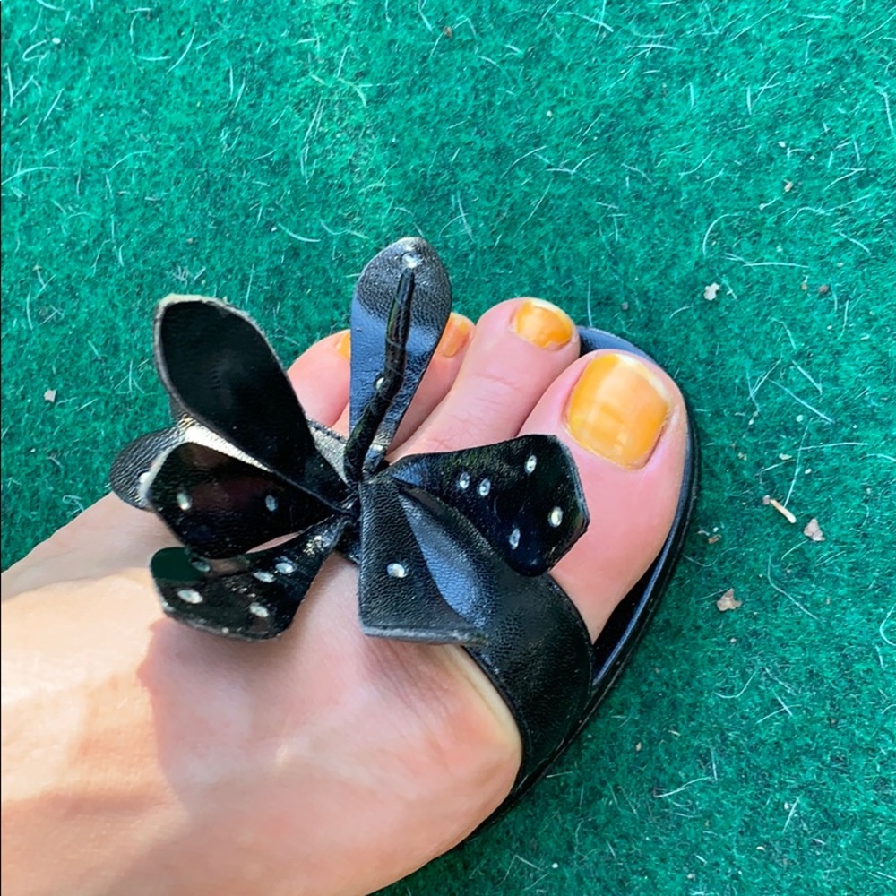 Leather black hills w/stones